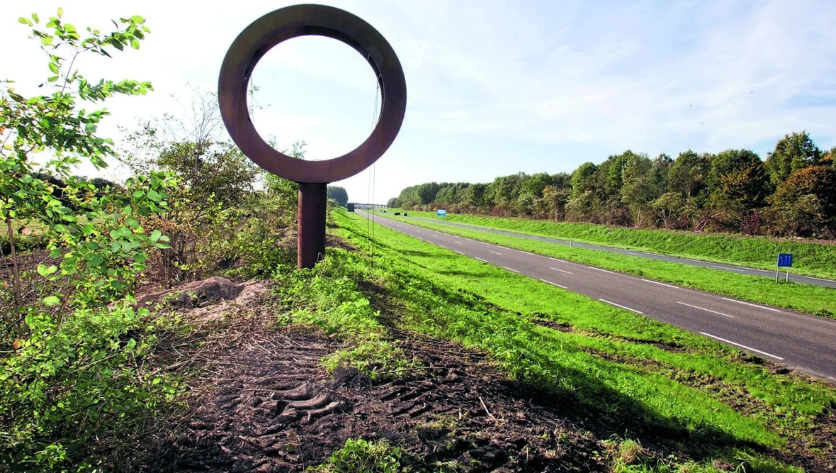Ring langs de hoge Ring in Almere